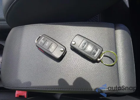 2017 Volkswagen Jetta 1.4T Se из США, поврежденный, VIN 3VWDB7AJ1HM336550